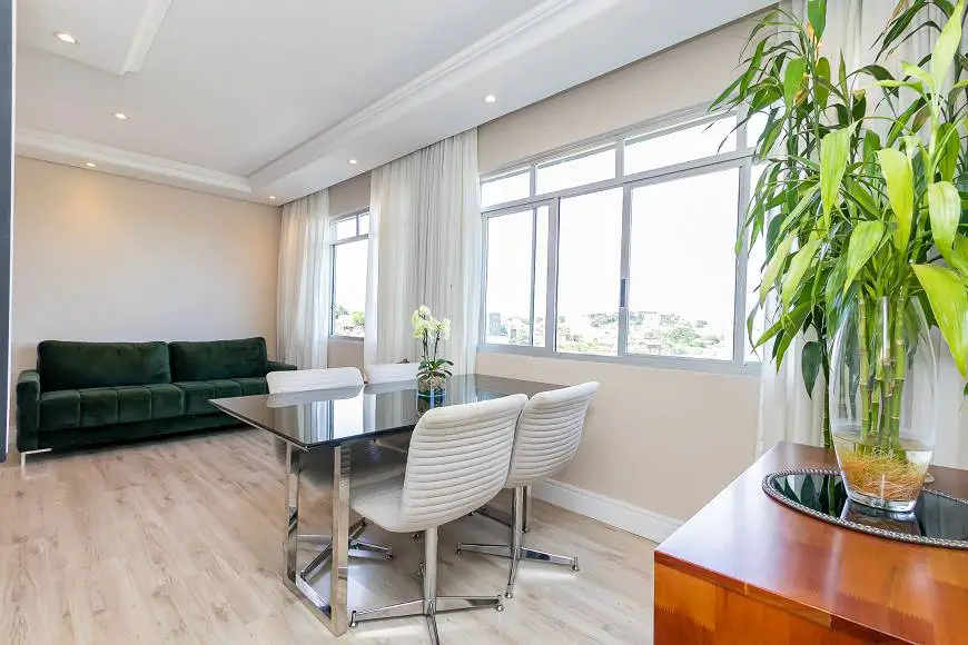 Foto 3 de Apartamento com 2 Quartos à venda, 58m² em Santa Cândida, Curitiba