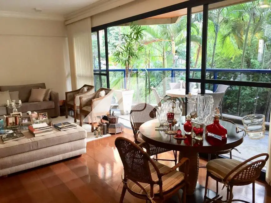 Foto 1 de Apartamento com 4 Quartos à venda, 250m² em Centro, Campinas
