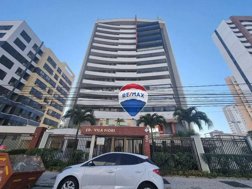 Foto 1 de Apartamento com 4 Quartos à venda, 247m² em Guararapes, Fortaleza