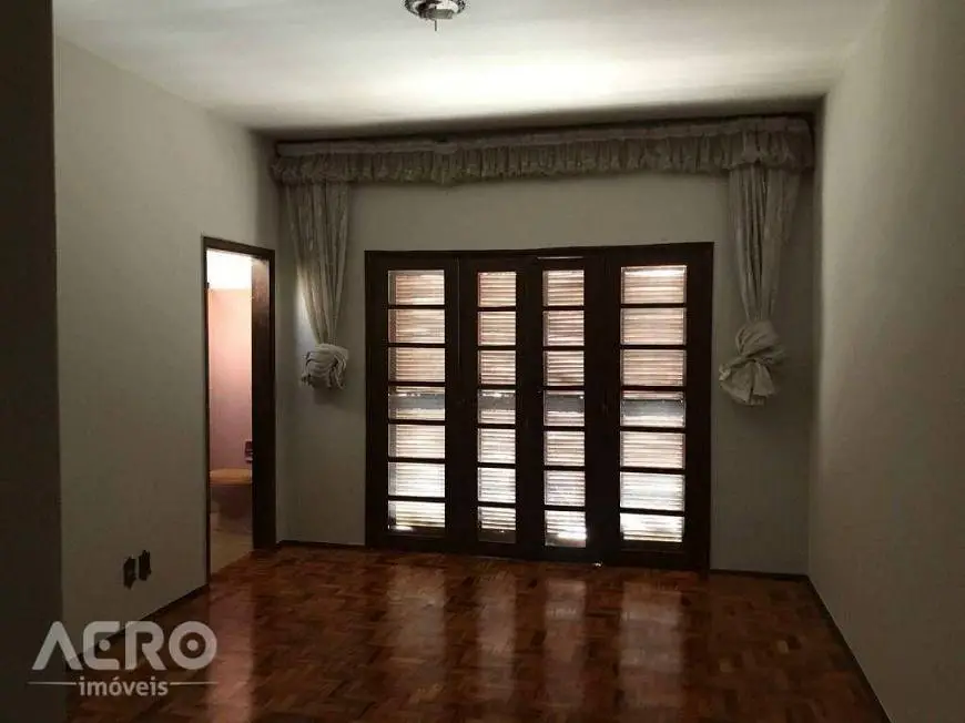 Foto 1 de Casa com 3 Quartos à venda, 120m² em Jardim Brasil, Bauru