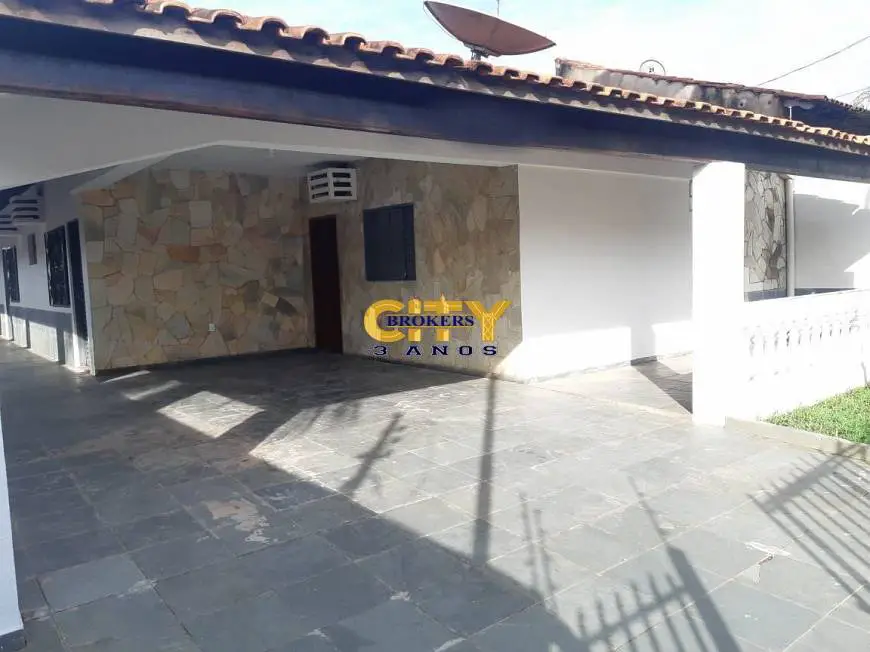 Foto 2 de Casa com 4 Quartos à venda, 360m² em Boa Esperança, Cuiabá