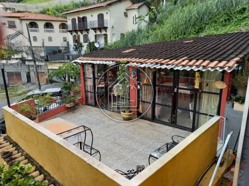 Foto 1 de Casa com 4 Quartos à venda, 450m² em Grajaú, Rio de Janeiro