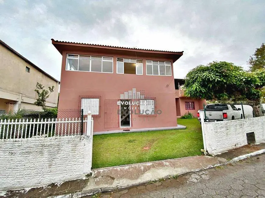 Foto 1 de Casa com 5 Quartos à venda, 228m² em Santinho, Florianópolis