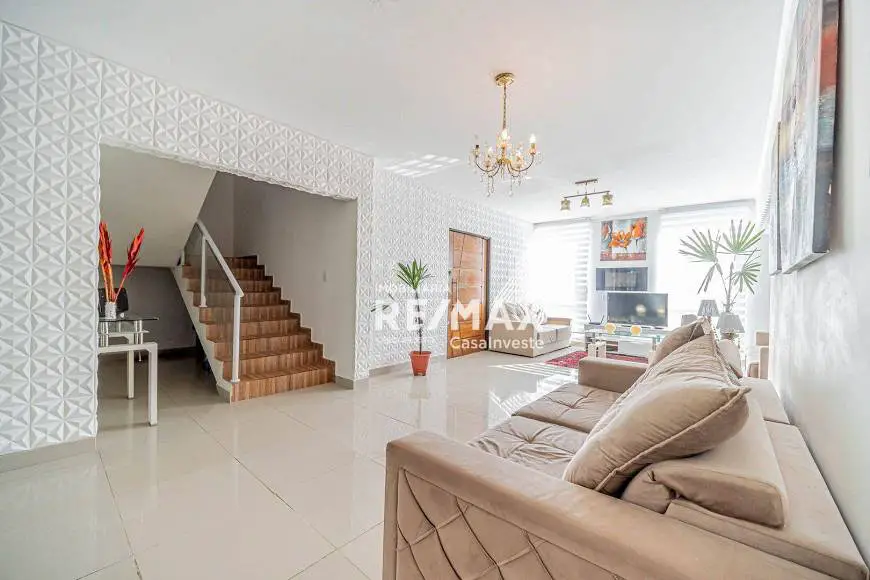 Foto 3 de Casa de Condomínio com 4 Quartos à venda, 300m² em Mariapolis Ginetta, Vargem Grande Paulista