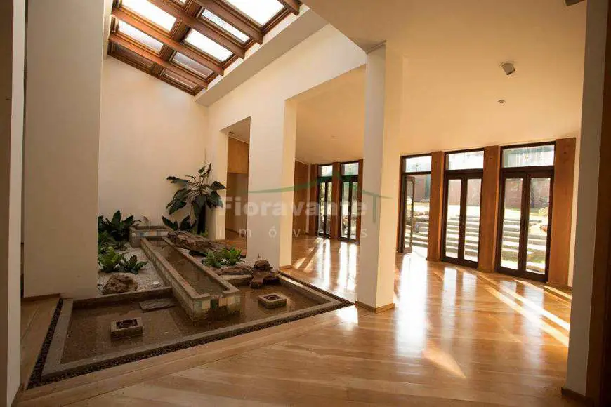 Foto 1 de Casa de Condomínio com 5 Quartos para venda ou aluguel, 1300m² em Jardim dos Estados, São Paulo