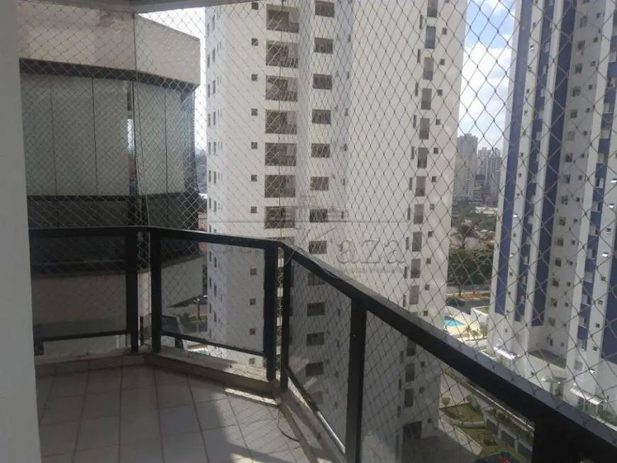 Foto 4 de Cobertura com 5 Quartos para alugar, 137m² em Jardim Aquarius, São José dos Campos