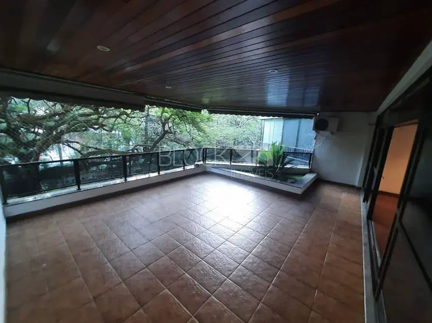Foto 1 de Apartamento com 3 Quartos para venda ou aluguel, 210m² em Barra da Tijuca, Rio de Janeiro