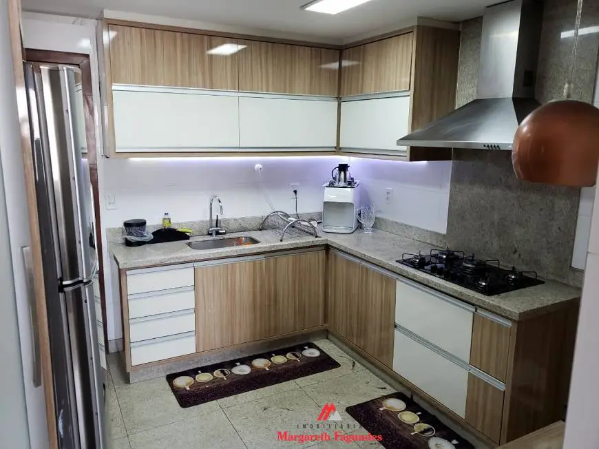 Foto 1 de Apartamento com 3 Quartos para alugar, 140m² em Jardim Goiás, Goiânia