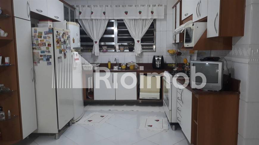 Foto 2 de Apartamento com 3 Quartos à venda, 125m² em Olaria, Rio de Janeiro