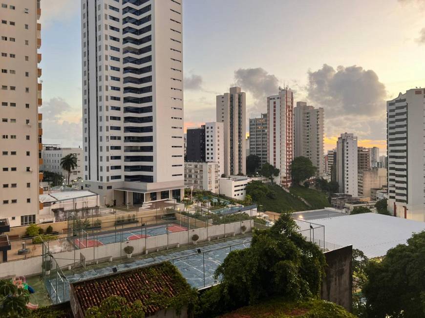 Foto 1 de Apartamento com 4 Quartos para alugar, 240m² em Graça, Salvador