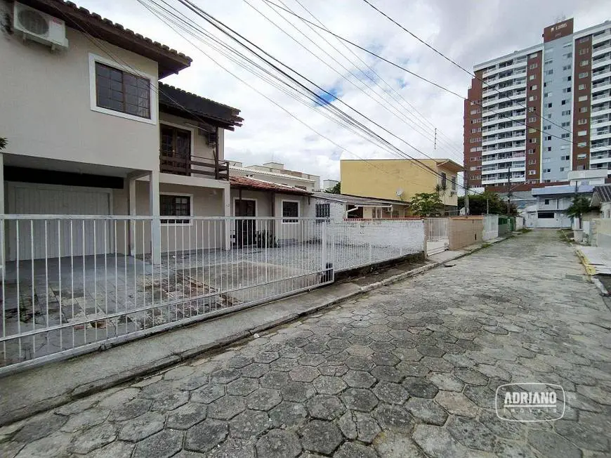 Foto 2 de Casa com 2 Quartos para alugar, 80m² em Campinas, São José