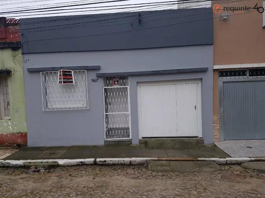 Foto 2 de Casa com 2 Quartos à venda, 165m² em Centro, Pelotas