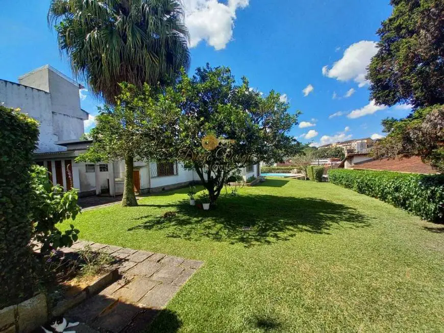 Foto 4 de Casa com 3 Quartos à venda, 1100m² em Jardim Cascata, Teresópolis