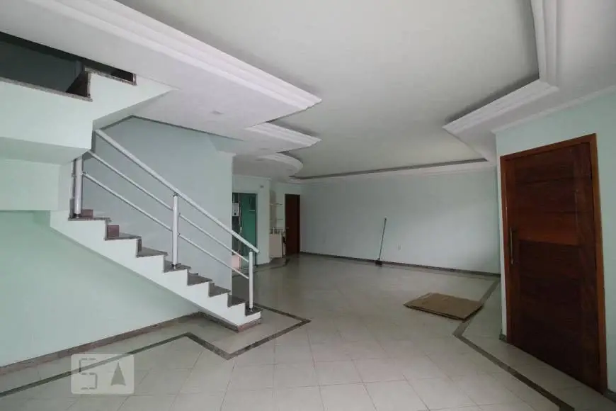 Foto 1 de Casa com 3 Quartos para alugar, 200m² em Oswaldo Cruz, São Caetano do Sul