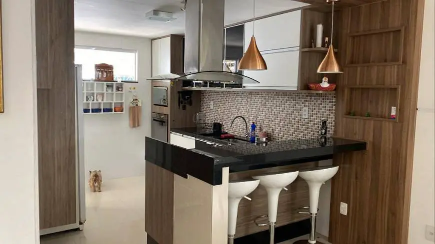 Foto 4 de Casa com 5 Quartos para alugar, 300m² em Vilas do Atlantico, Lauro de Freitas
