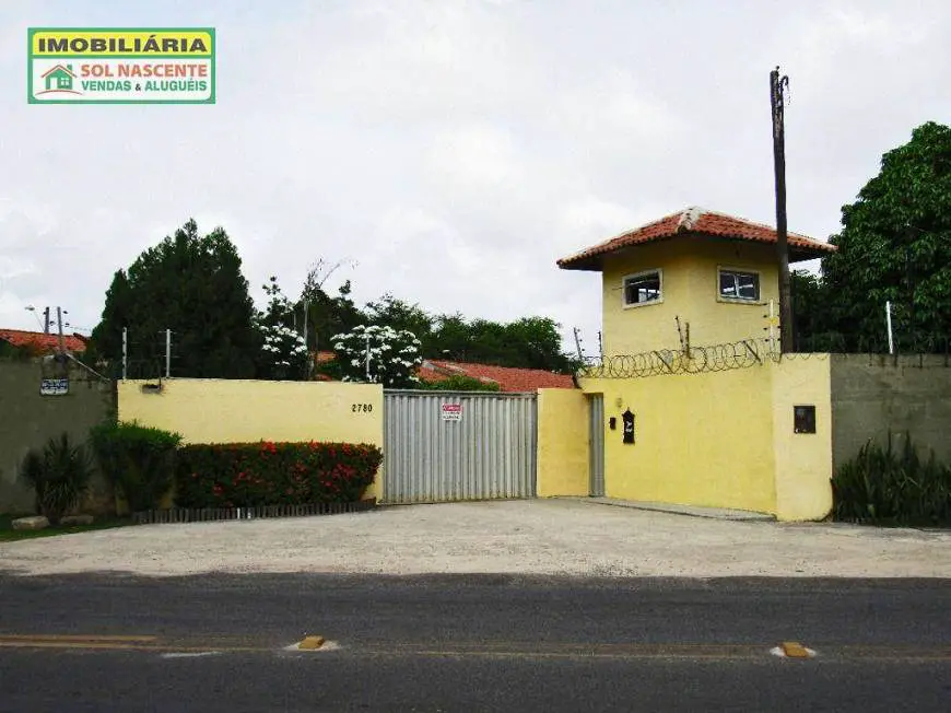 Foto 2 de Casa de Condomínio com 3 Quartos para alugar, 117m² em JOSE DE ALENCAR, Fortaleza