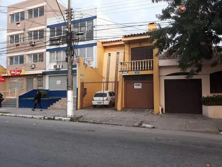 Foto 1 de Sobrado com 4 Quartos à venda, 236m² em Centro, Pelotas