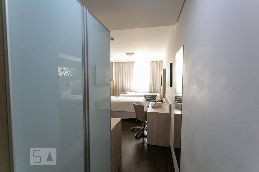 Foto 2 de Apartamento com 1 Quarto para alugar, 24m² em Indaiá, Belo Horizonte