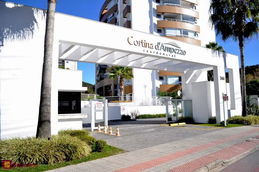 Foto 2 de Apartamento com 2 Quartos para alugar, 82m² em Saco Grande, Florianópolis