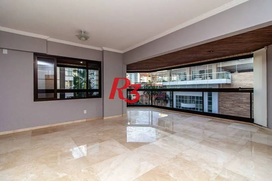 Foto 1 de Apartamento com 3 Quartos para alugar, 189m² em Gonzaga, Santos