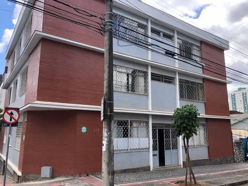Foto 1 de Apartamento com 3 Quartos para alugar, 130m² em Santa Efigênia, Belo Horizonte