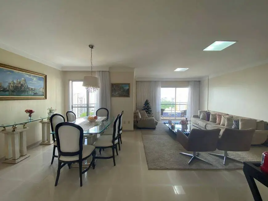 Foto 1 de Apartamento com 4 Quartos à venda, 161m² em Duque de Caxias, Cuiabá