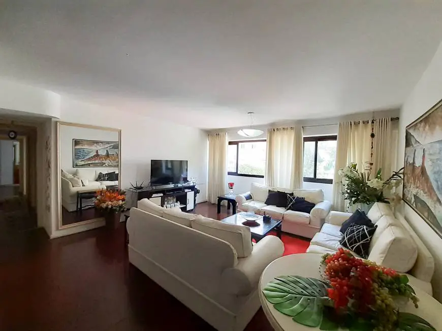 Foto 1 de Apartamento com 4 Quartos à venda, 190m² em Leme, Rio de Janeiro