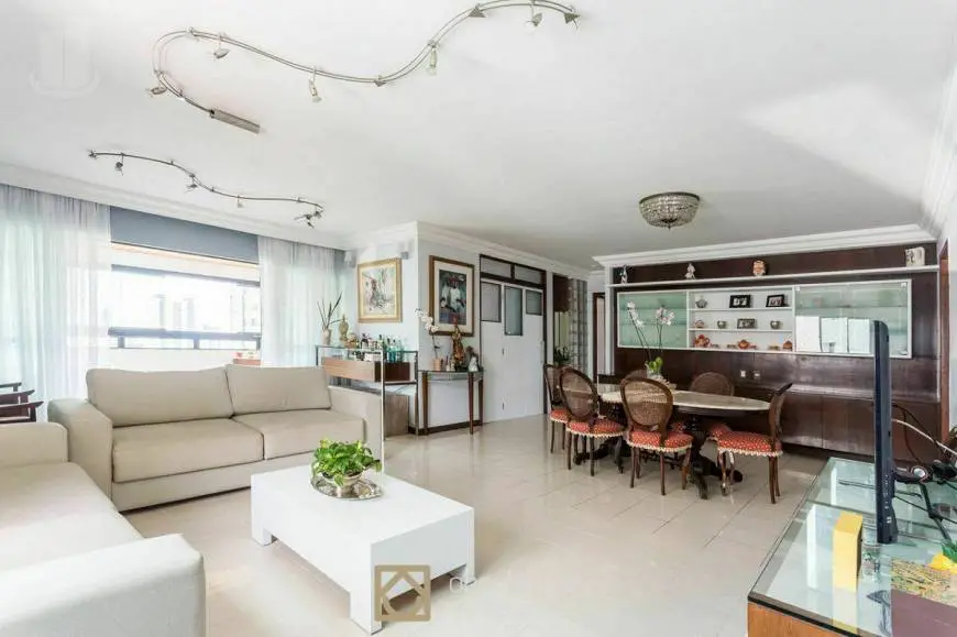 Foto 1 de Apartamento com 4 Quartos à venda, 165m² em Madalena, Recife