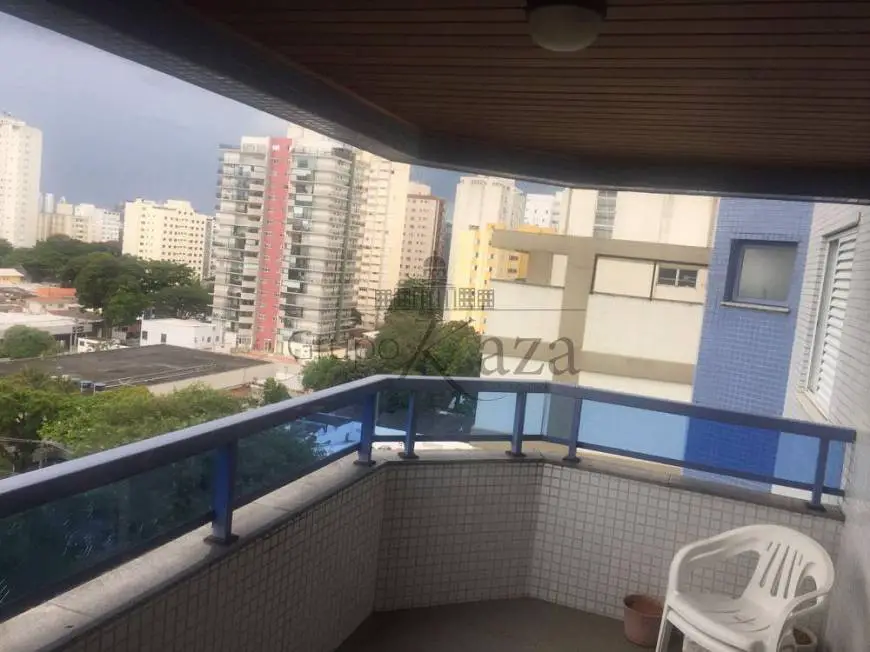 Foto 1 de Apartamento com 4 Quartos à venda, 125m² em Vila Adyana, São José dos Campos