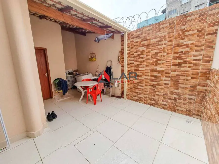Foto 3 de Casa com 2 Quartos à venda, 75m² em Jacaraipe, Serra