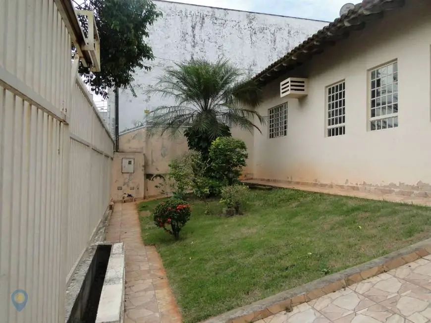 Foto 3 de Casa com 2 Quartos para alugar, 90m² em Kennedy, Londrina