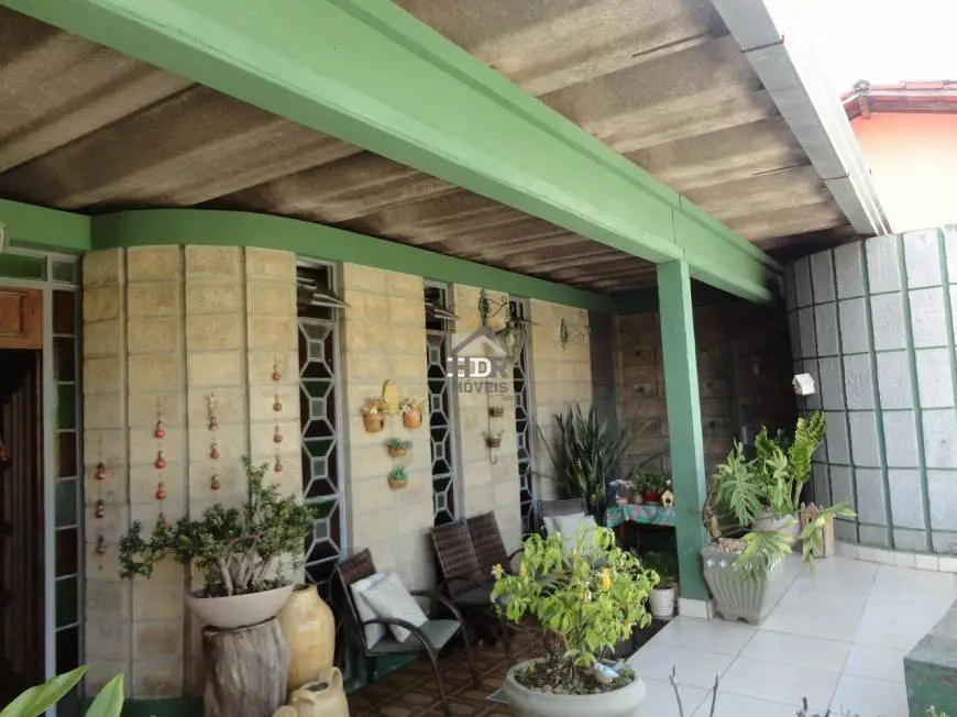 Foto 1 de Casa com 3 Quartos à venda, 360m² em Vila Clóris, Belo Horizonte