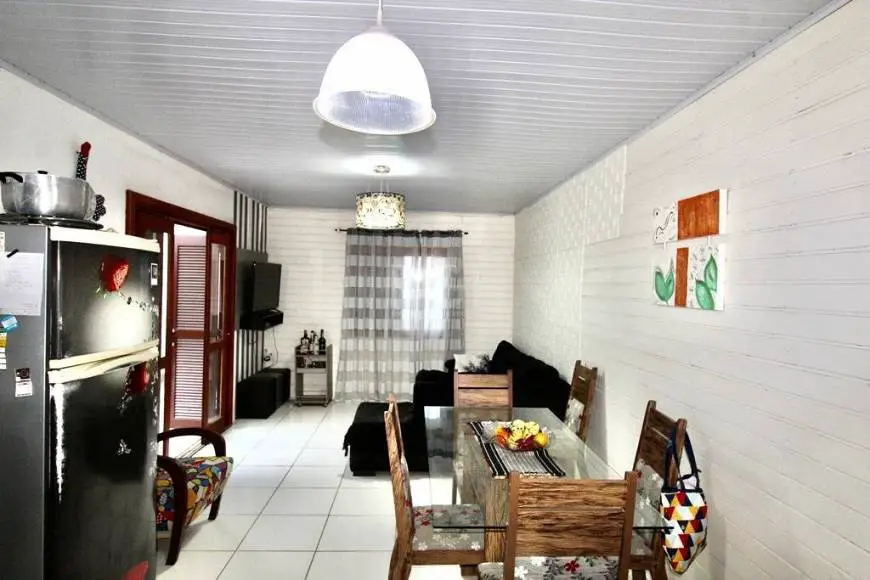Foto 3 de Casa com 5 Quartos à venda, 90m² em Teresópolis, Porto Alegre