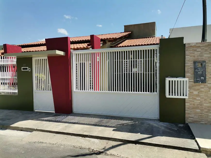 Foto 1 de Casa de Condomínio com 4 Quartos à venda, 209m² em Parque Dez de Novembro, Manaus