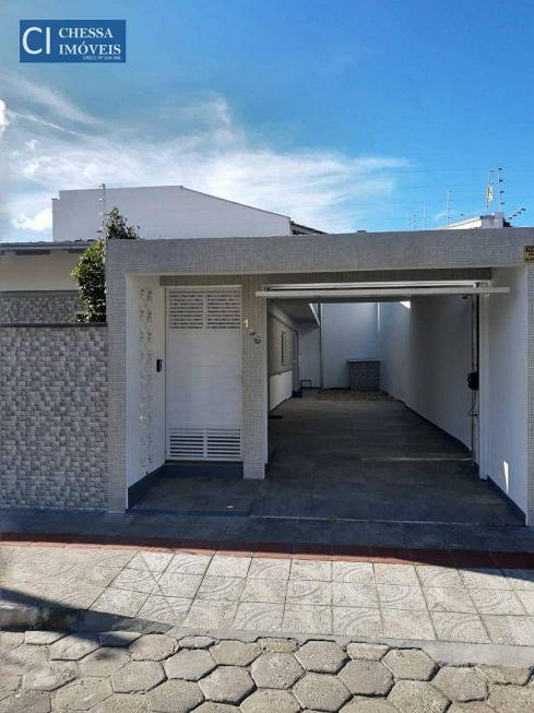 Foto 1 de Sobrado com 4 Quartos para alugar, 252m² em Sao Judas, Itajaí