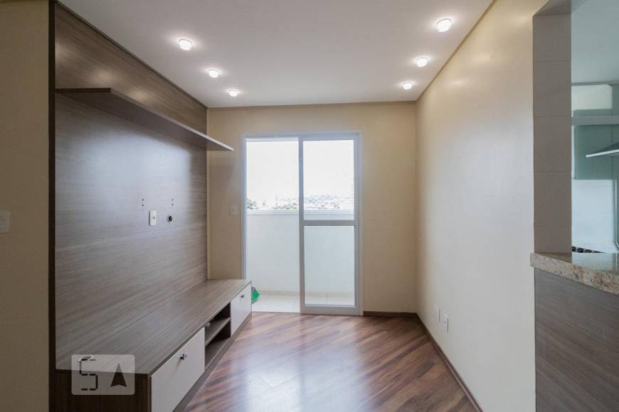 Foto 2 de Apartamento com 2 Quartos para alugar, 51m² em Jardim Bela Vista, Santo André