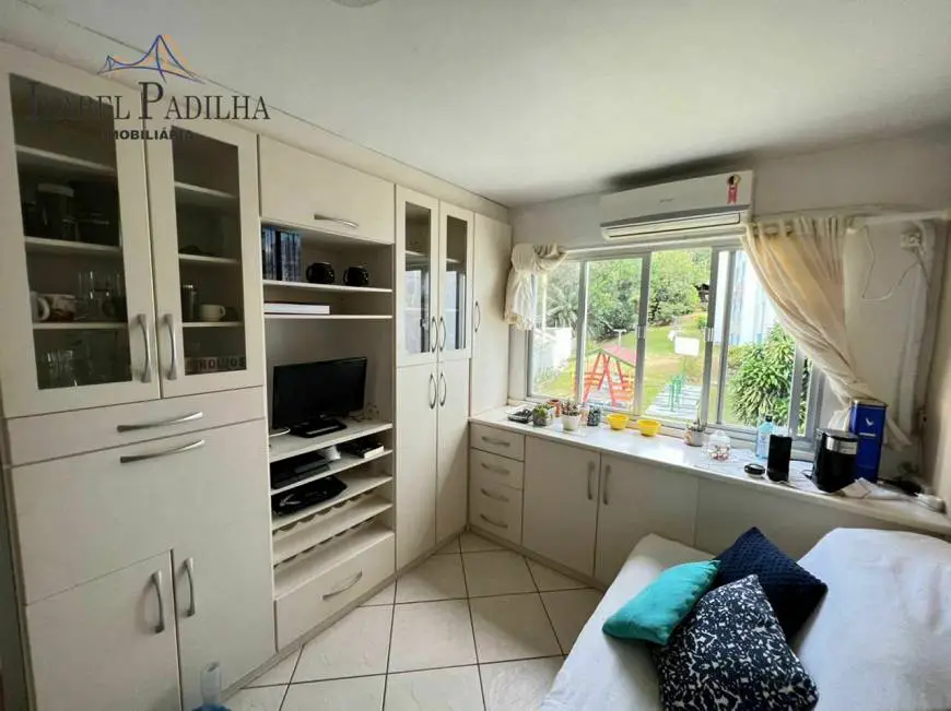 Foto 2 de Apartamento com 3 Quartos à venda, 60m² em Córrego Grande, Florianópolis