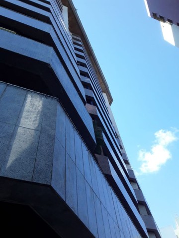 Foto 1 de Apartamento com 4 Quartos à venda, 304m² em Itaigara, Salvador