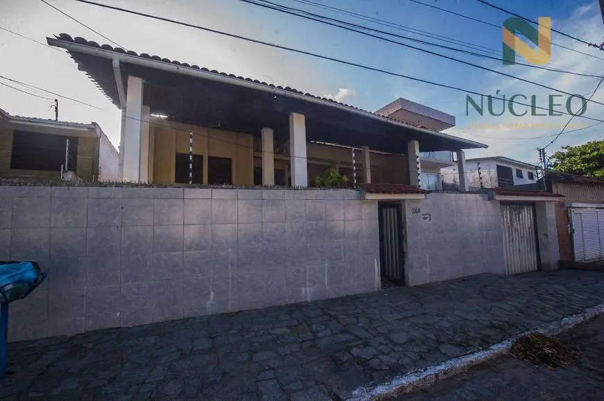 Foto 3 de Casa com 3 Quartos à venda, 392m² em Bairro Dos Ipes, João Pessoa