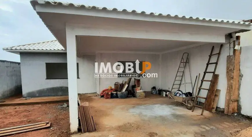 Foto 1 de Casa com 3 Quartos à venda, 138m² em Vila Carolina, Formosa