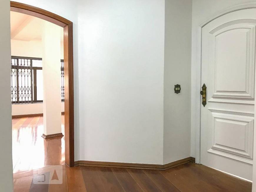 Foto 3 de Casa com 4 Quartos para alugar, 370m² em Santo Amaro, São Paulo