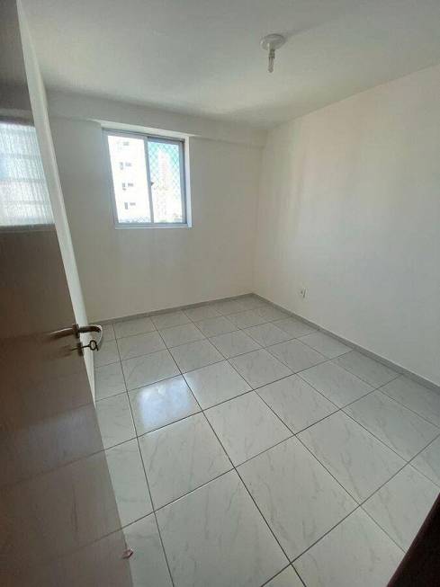 Foto 3 de Apartamento com 3 Quartos à venda, 76m² em Cabo Branco, João Pessoa