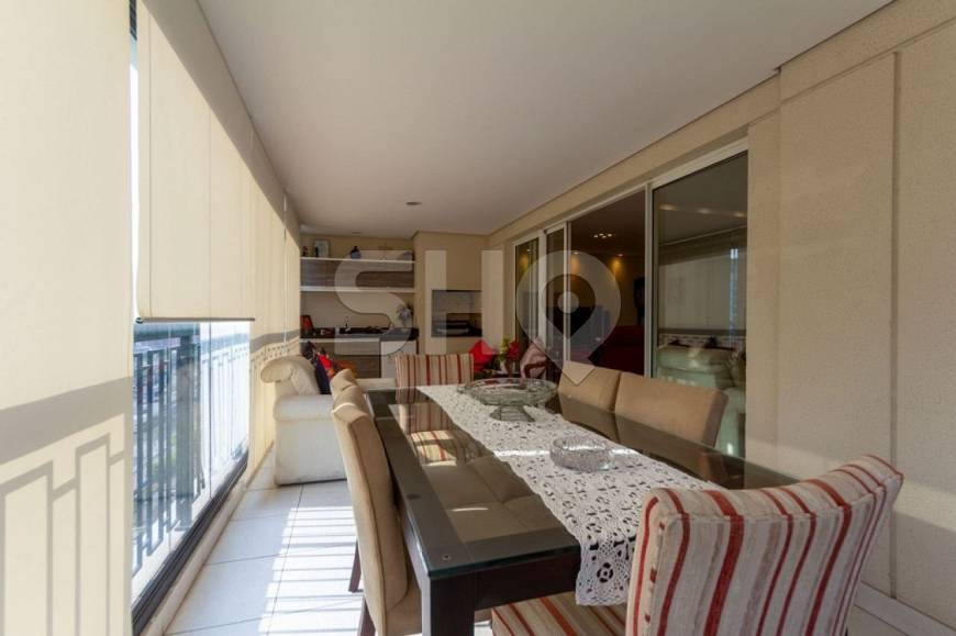Foto 1 de Apartamento com 4 Quartos à venda, 160m² em Barra Funda, São Paulo