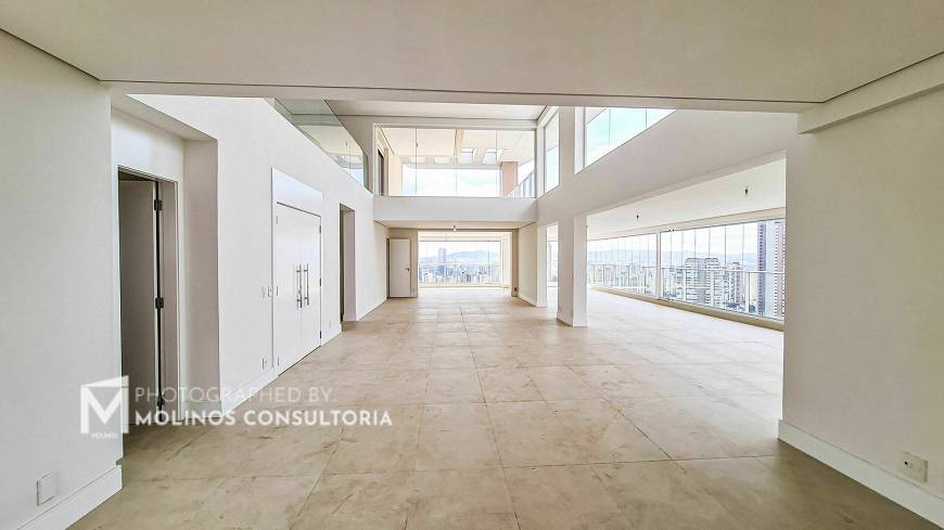 Foto 1 de Apartamento com 4 Quartos à venda, 700m² em Jardim Anália Franco, São Paulo