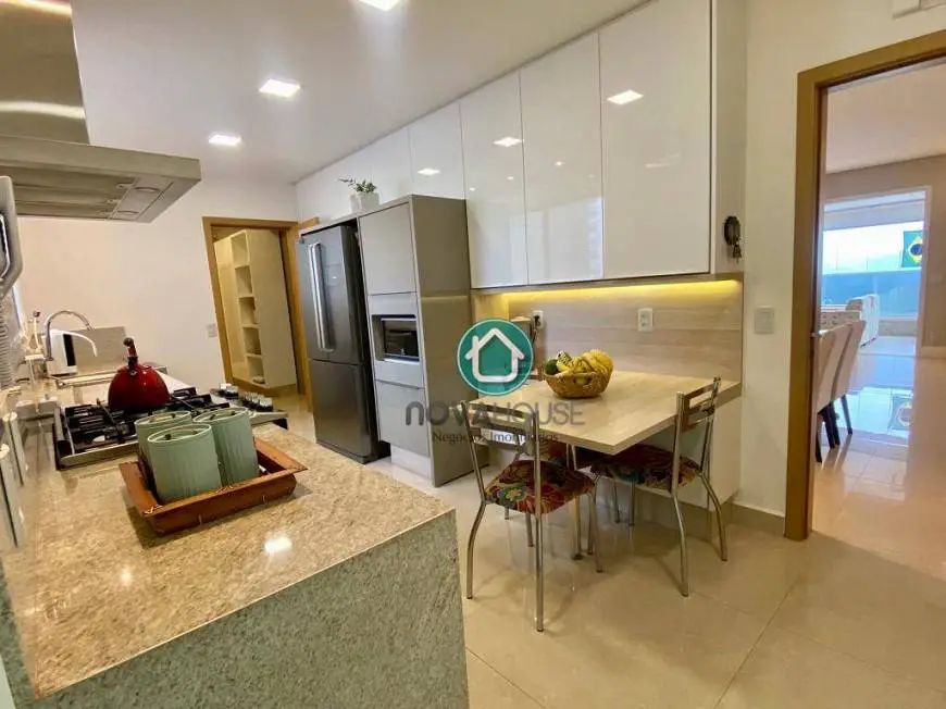 Foto 5 de Apartamento com 4 Quartos à venda, 284m² em Santa Fé, Campo Grande
