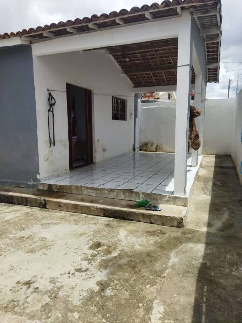 Foto 2 de Casa com 2 Quartos à venda, 126m² em Cruzeiro, Campina Grande