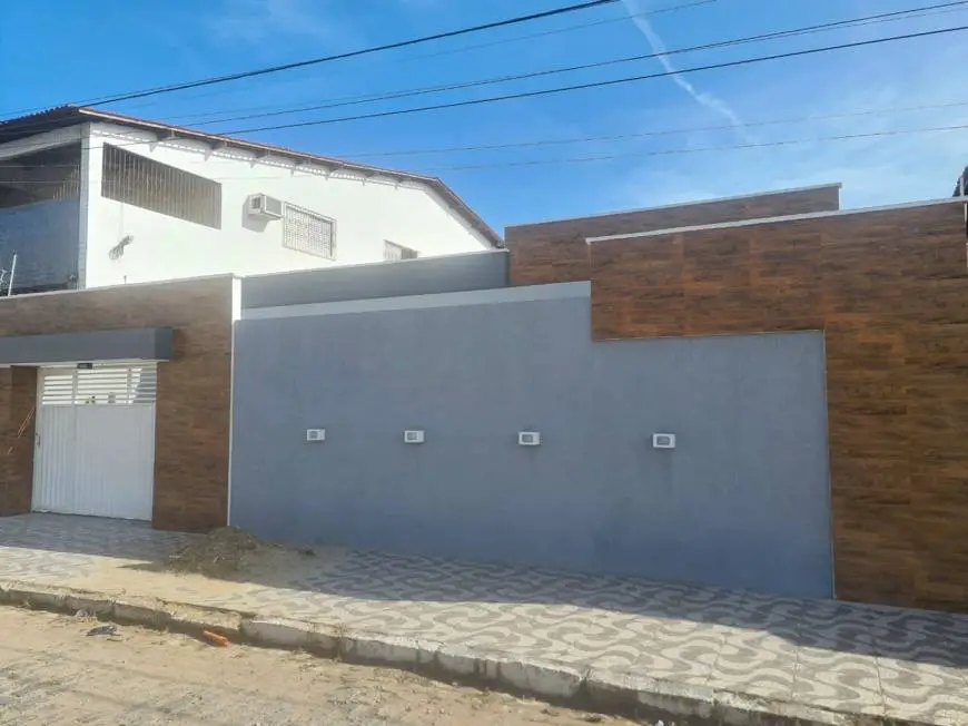 Foto 1 de Casa com 3 Quartos à venda, 300m² em Lagoa Nova, Natal