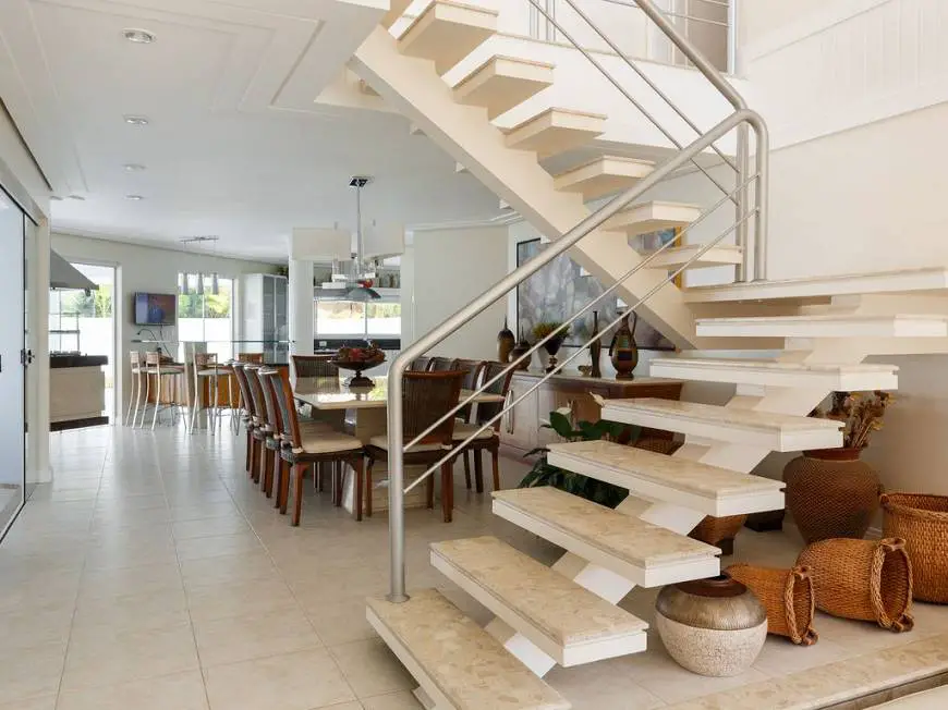 Foto 5 de Casa com 4 Quartos para alugar, 350m² em Jurerê Internacional, Florianópolis