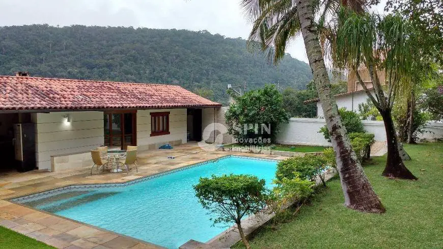 Foto 4 de Casa de Condomínio com 4 Quartos à venda, 550m² em Camboinhas, Niterói