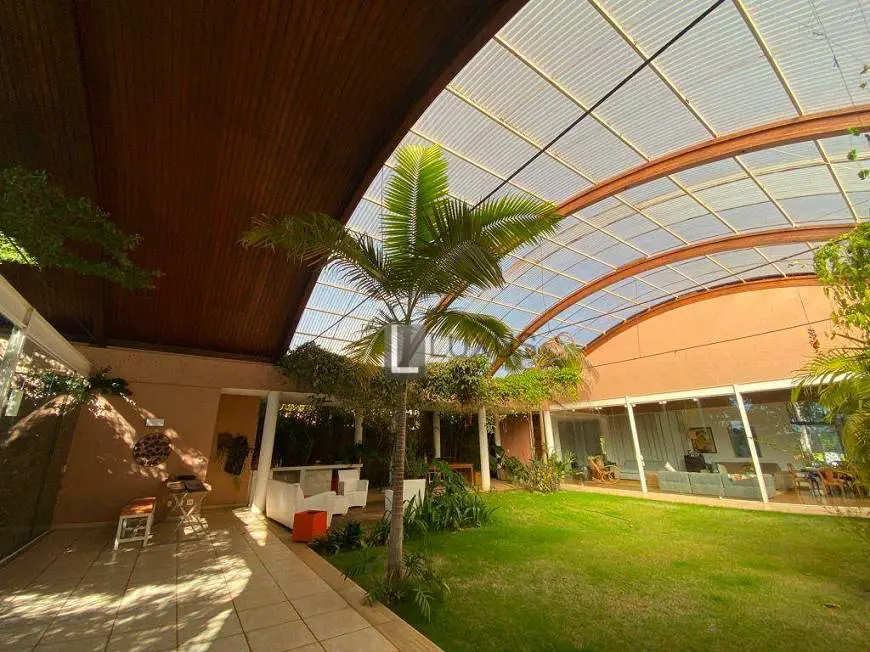 Foto 2 de Casa de Condomínio com 4 Quartos para alugar, 1600m² em Vila Castela , Nova Lima